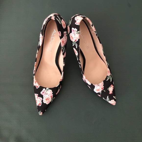black floral pumps